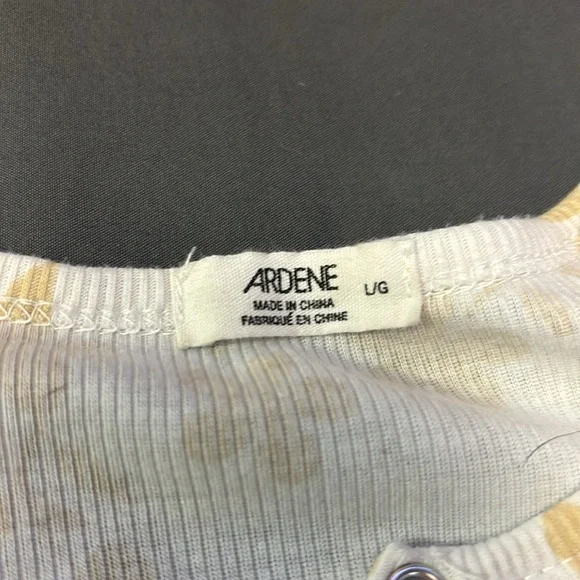 Ardene’s Top - Picture 2 of 2
